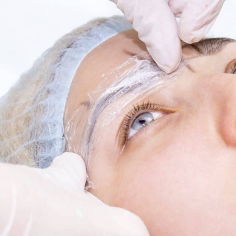 Understanding Secondary Numbing Gel for Microblading: How It Enhances Comfort"